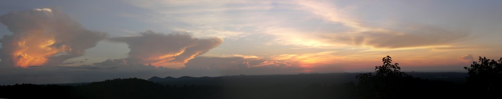 coucher de soleil bukit paramon