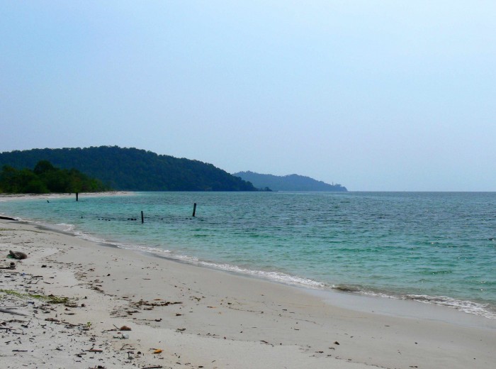 Pantai pasir panjang Belitung Indonésie