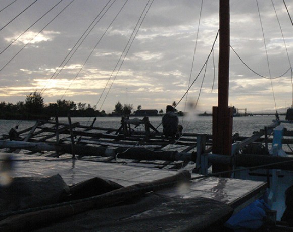 retour au port Belitung Indonésie Go Belitung